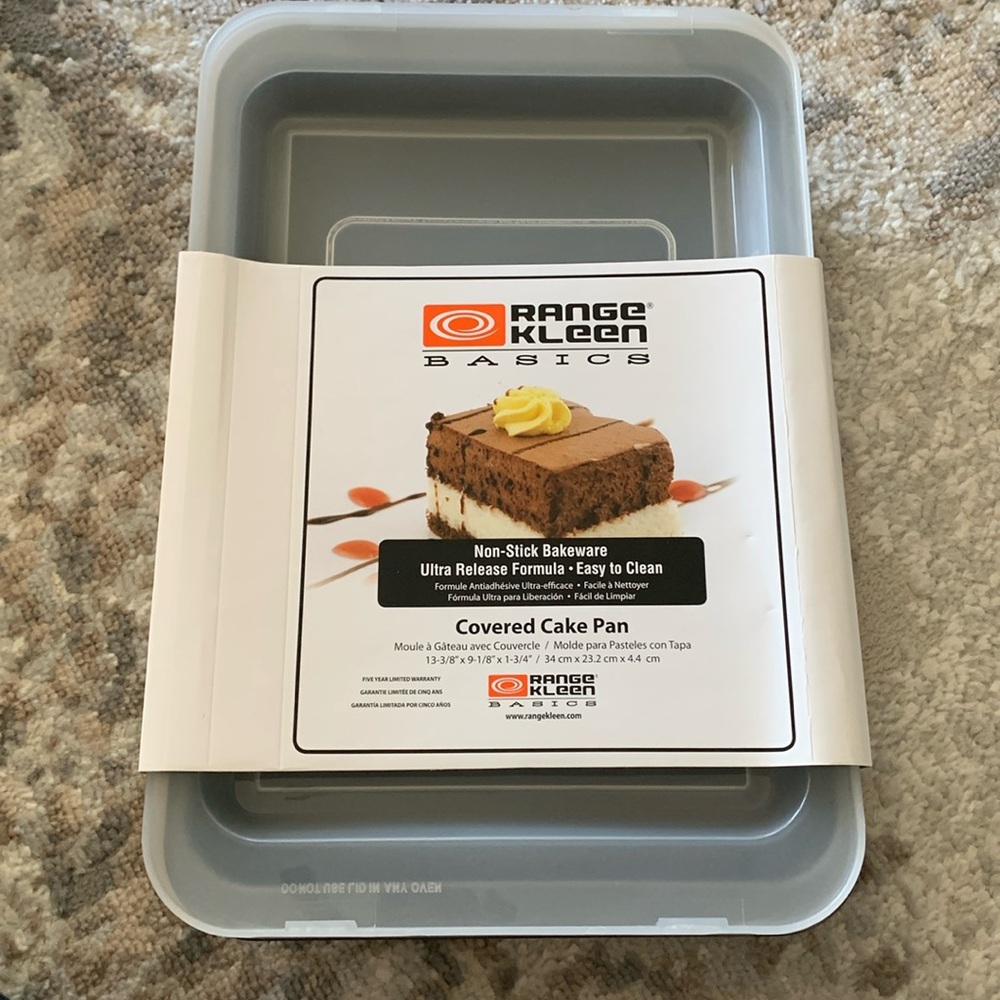 Range Kleen Basics Non-Stick Bakeware Covered Cake Pan